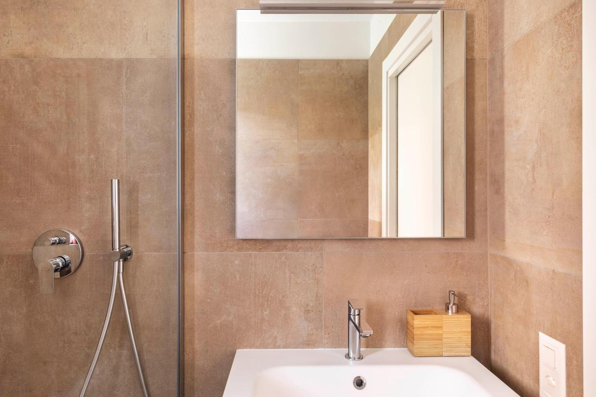 Regalia Suites - Free Parking Lugano Exterior foto